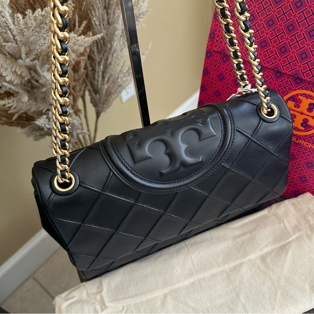 Tory Burch Elegant Black Leather Fleming Soft Convertible Shoulder Bag - Picture 4 of 16